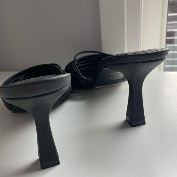 Oak and Fort Heels with black straps- size 9 - Picture 4 of 5